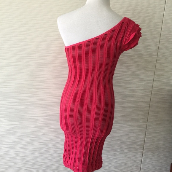 Bebe off Shoulder Cutout Bodycon Dress In Hot Pink - Picture 4 of 8